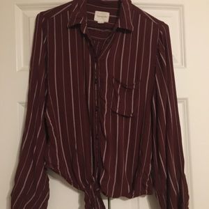 American Eagle button up top